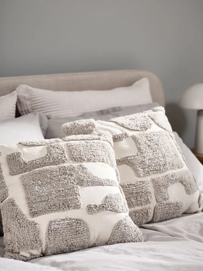 Pyntepude DVERGFAKS 45x45 grå/beige